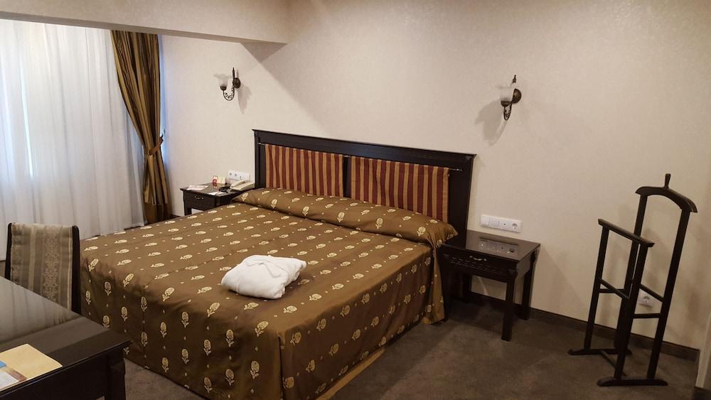 Grand Mir Hotel Taszkent Zewnętrze zdjęcie