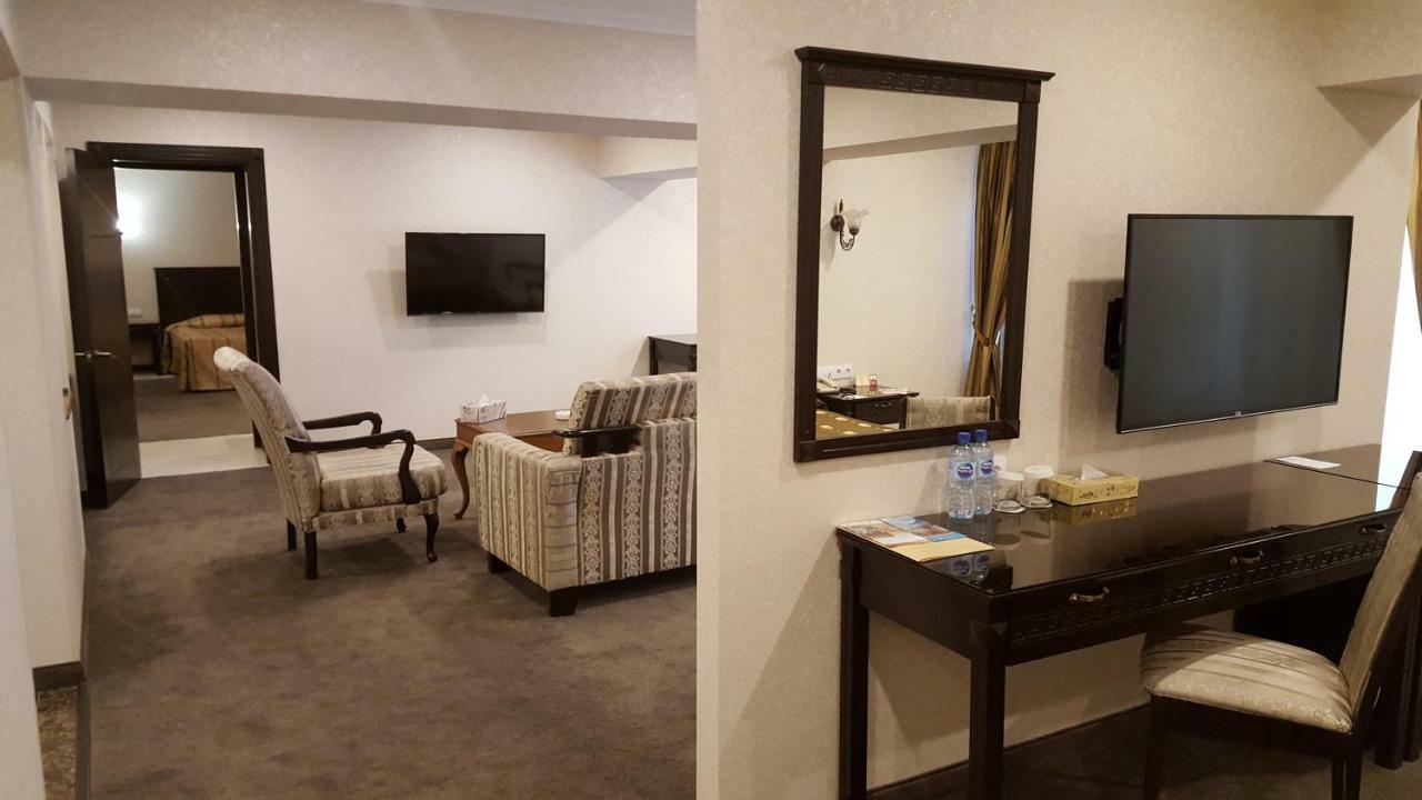 Grand Mir Hotel Taszkent Zewnętrze zdjęcie