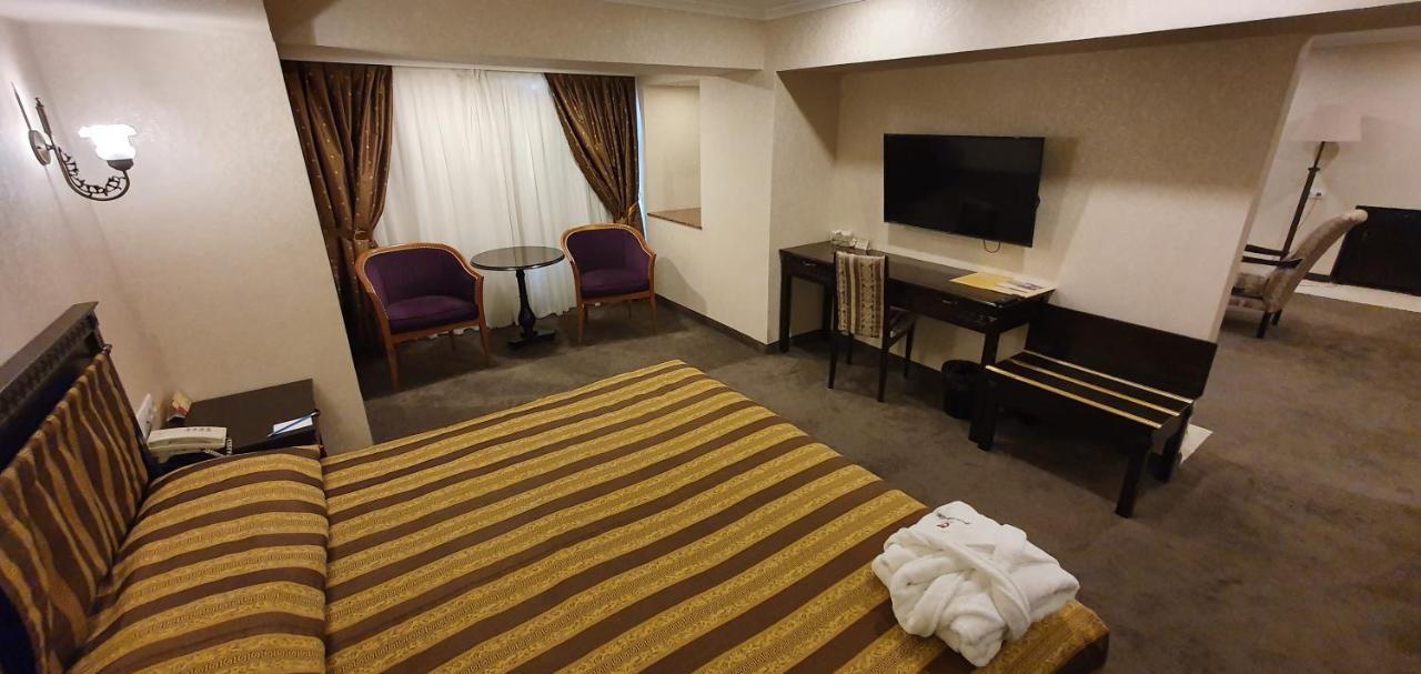 Grand Mir Hotel Taszkent Zewnętrze zdjęcie