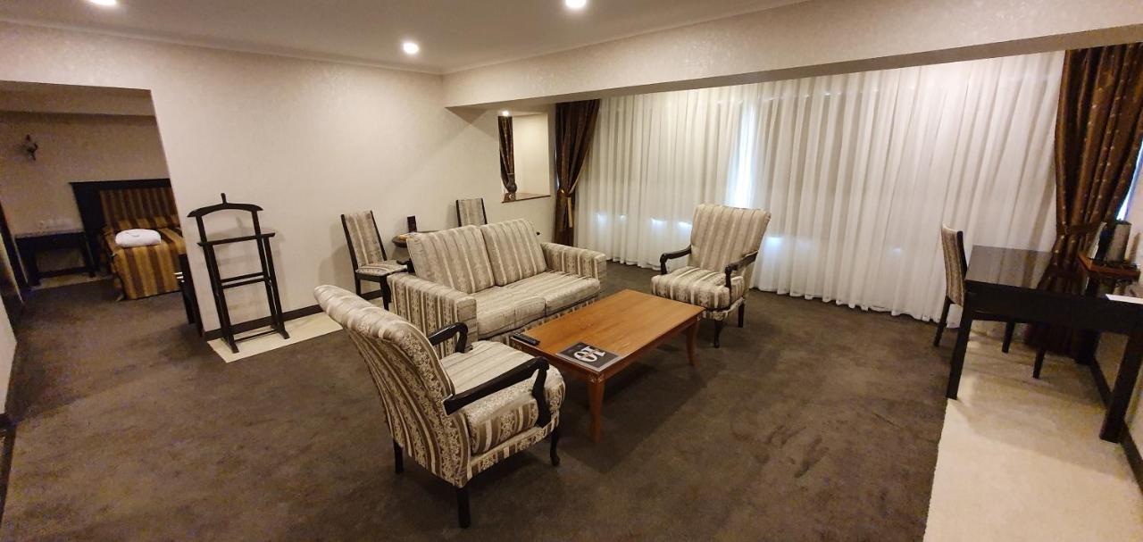 Grand Mir Hotel Taszkent Zewnętrze zdjęcie